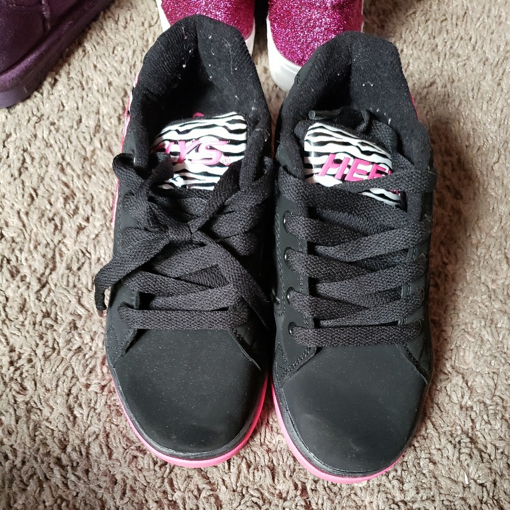 Girls blk and pink heelys